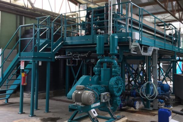 Pump station supplying pressure for filter press operation